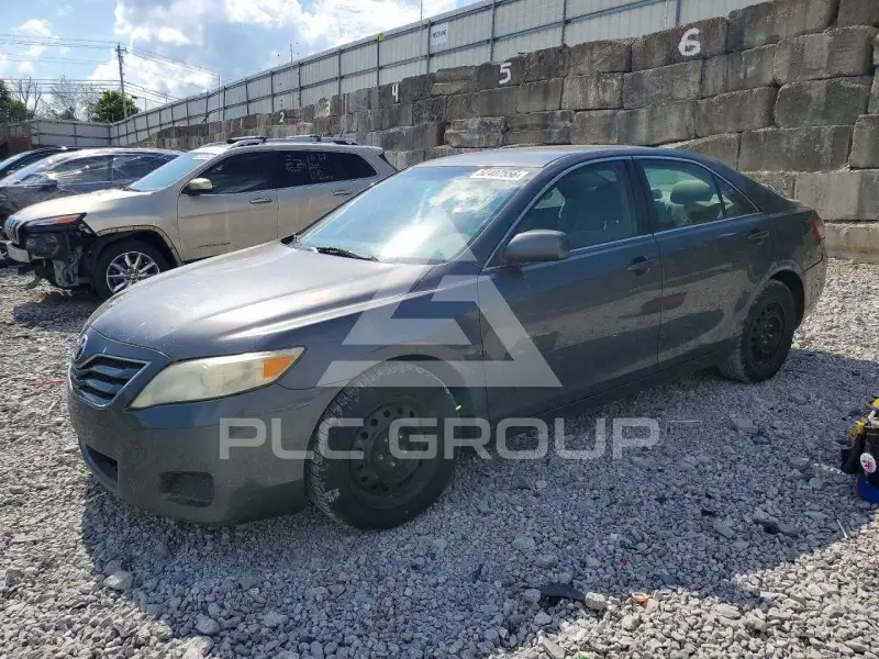 2010 Toyota CAMRY фото