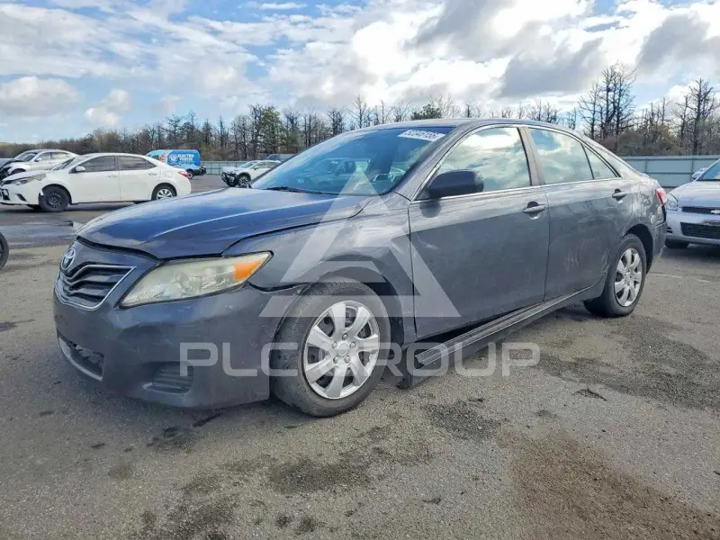 2010 Toyota CAMRY фото