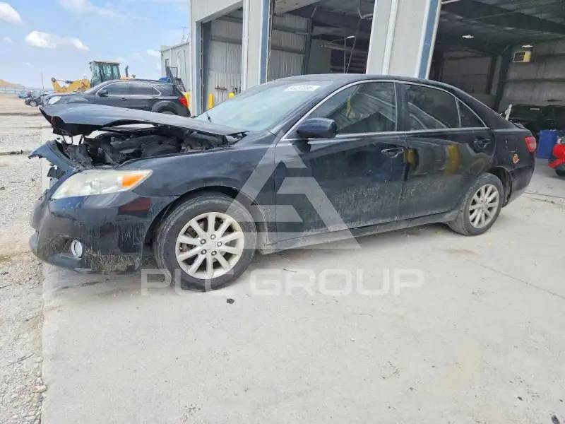 2010 Toyota CAMRY фото