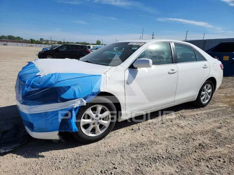 2010 Toyota CAMRY фото