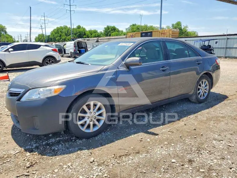2010 Toyota CAMRY фото