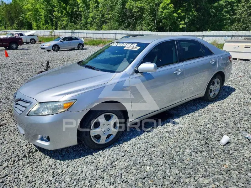 2010 Toyota CAMRY фото