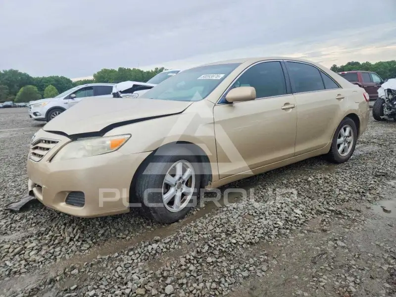 2010 Toyota CAMRY фото