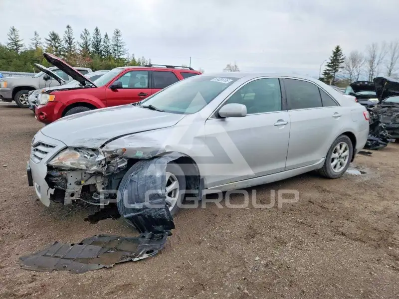 2010 Toyota CAMRY фото