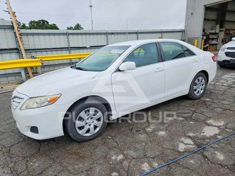2010 Toyota CAMRY фото