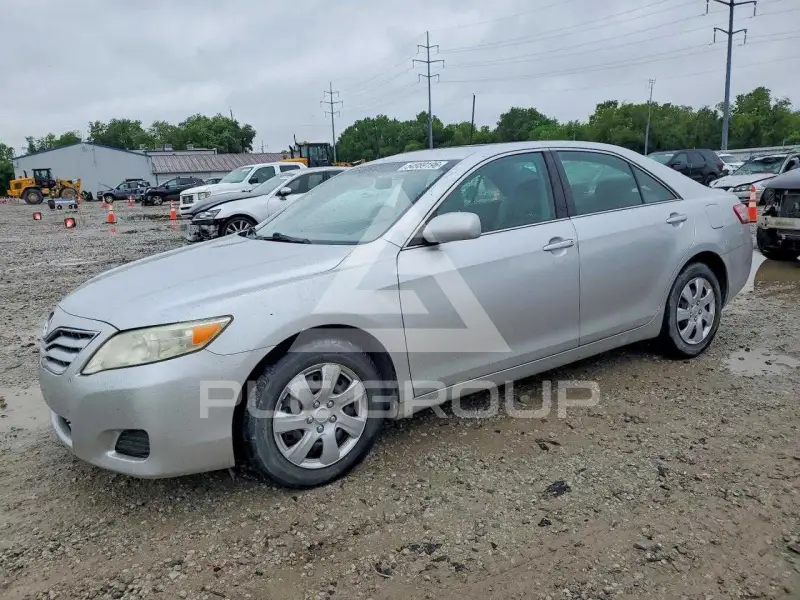 2010 Toyota CAMRY фото