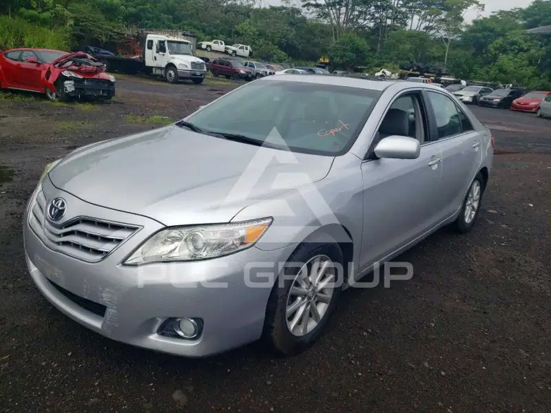 2010 Toyota CAMRY фото