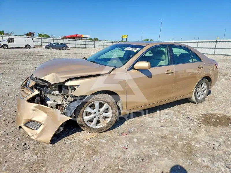 2010 Toyota CAMRY фото