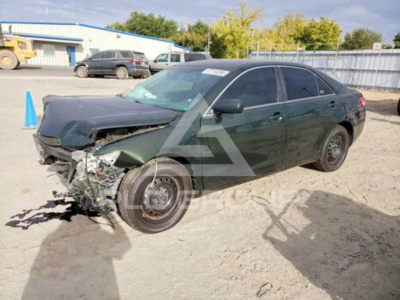2010 Toyota CAMRY фото