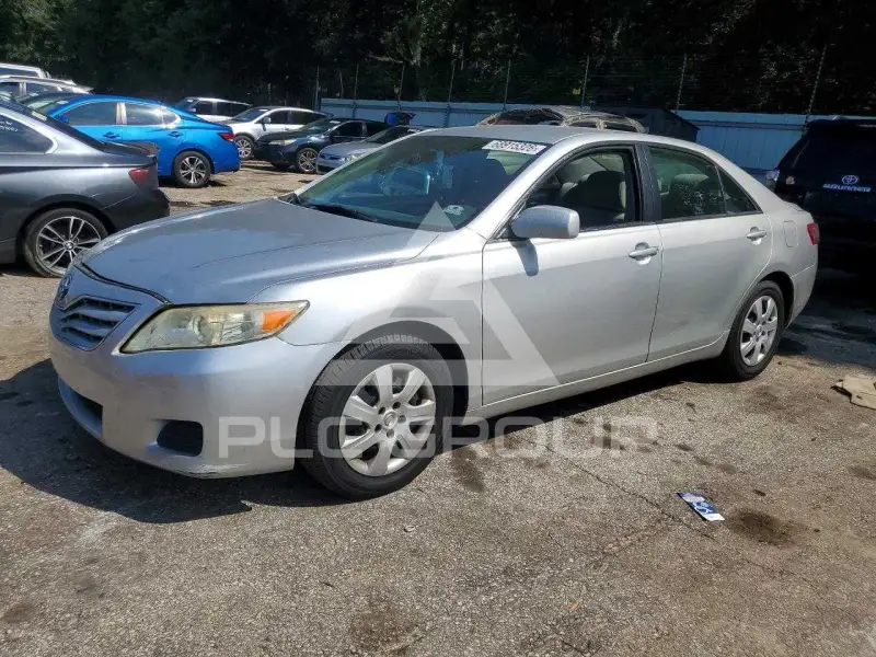 2010 Toyota CAMRY фото