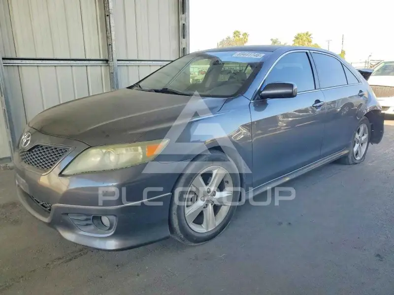 2010 Toyota CAMRY фото