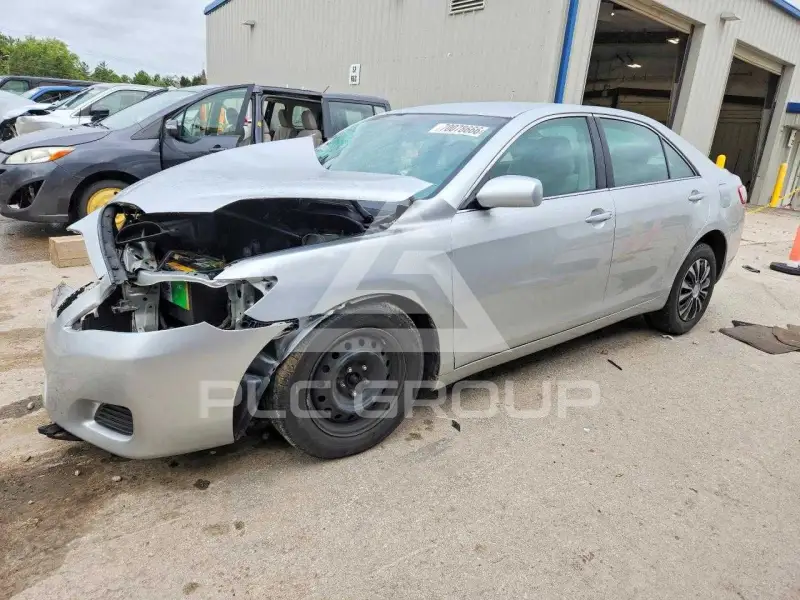 2010 Toyota CAMRY photo