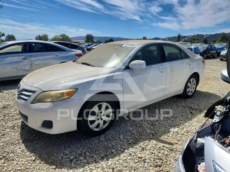 2010 Toyota CAMRY фото