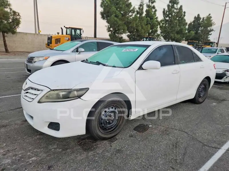 2010 Toyota CAMRY фото