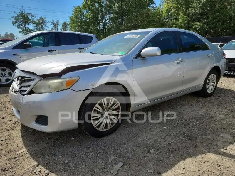 2010 Toyota CAMRY фото
