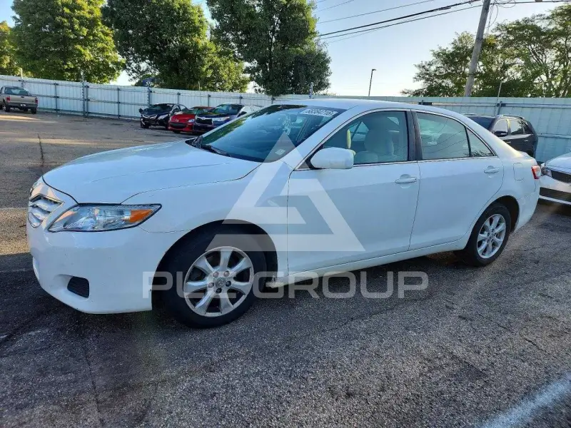 2010 Toyota CAMRY фото