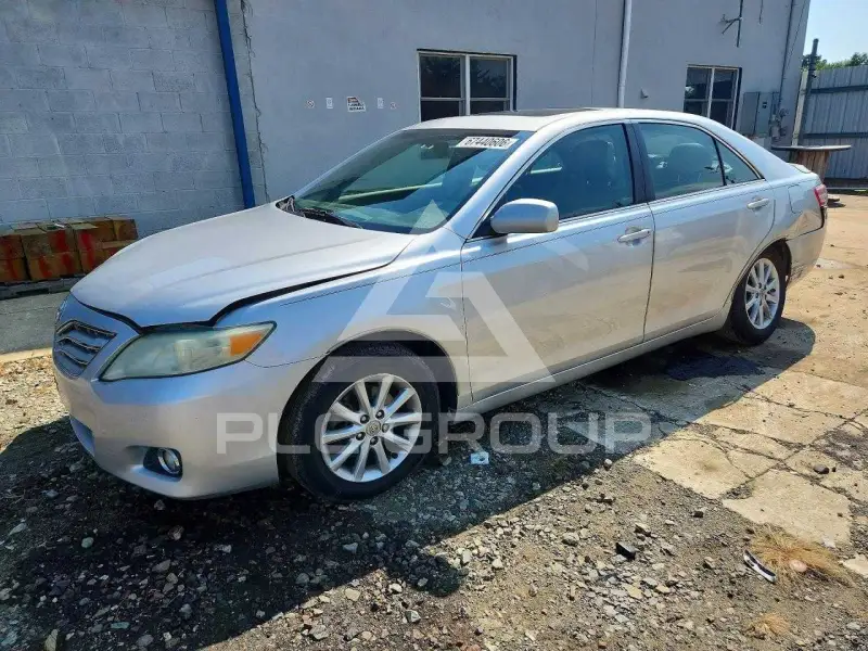 2010 Toyota CAMRY фото
