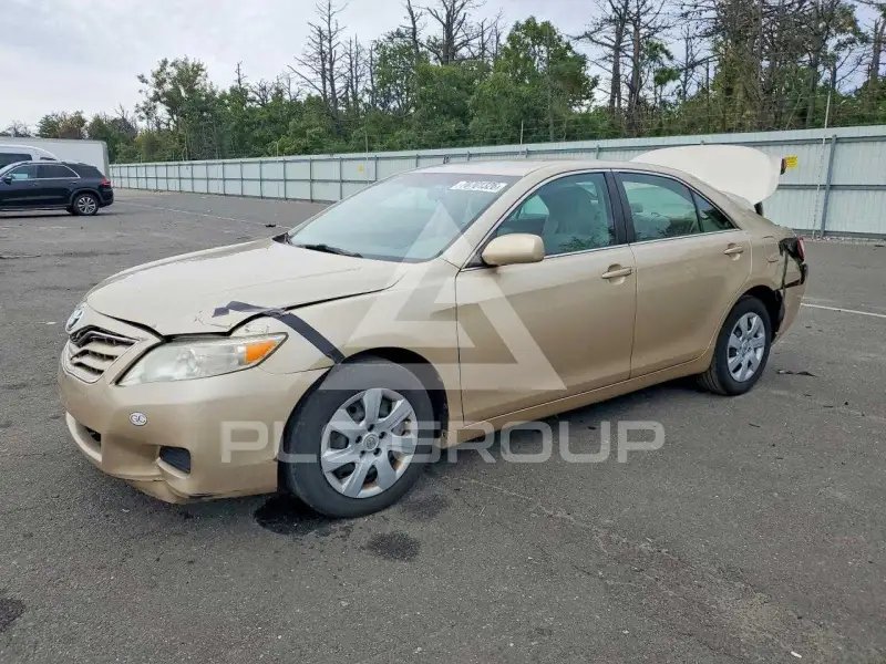 2010 Toyota CAMRY фото