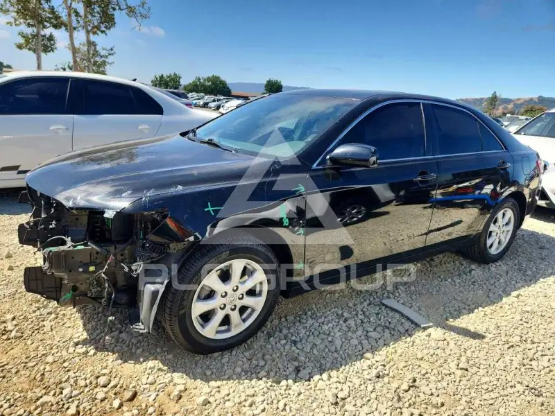 2010 Toyota CAMRY фото
