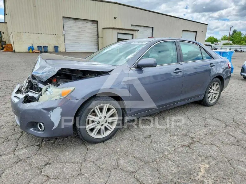 2010 Toyota CAMRY фото