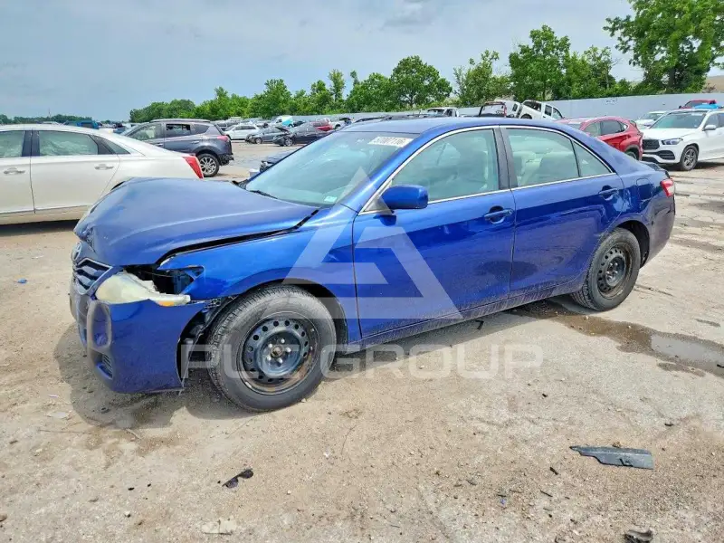 2010 Toyota CAMRY фото