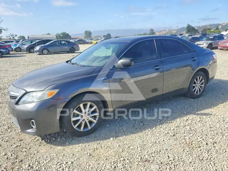2010 Toyota CAMRY фото