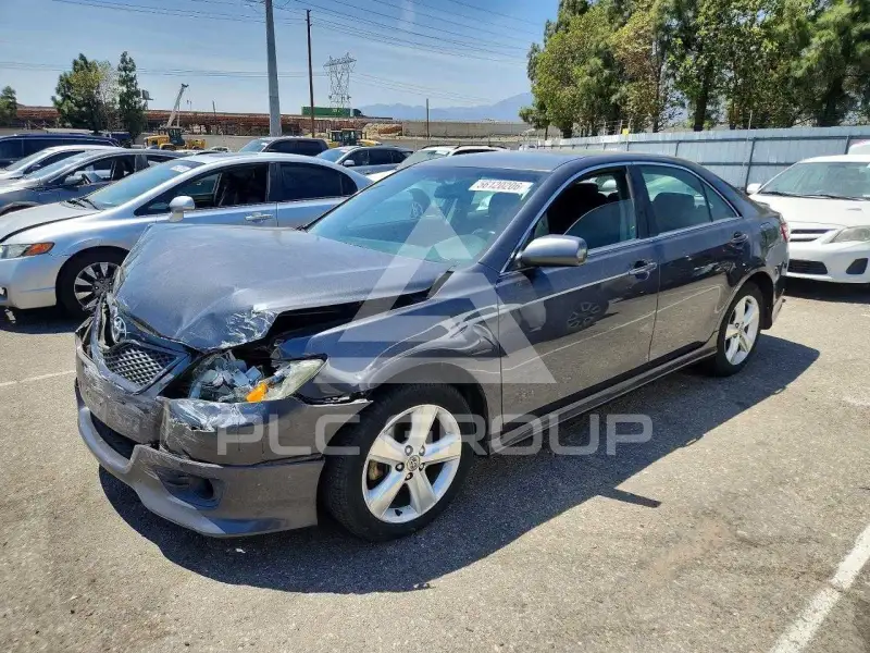2010 Toyota CAMRY фото
