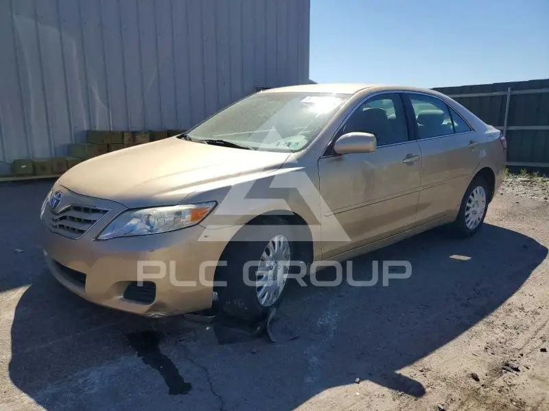 2010 Toyota CAMRY фото