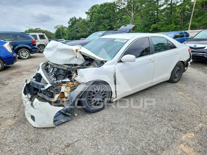 2010 Toyota CAMRY фото