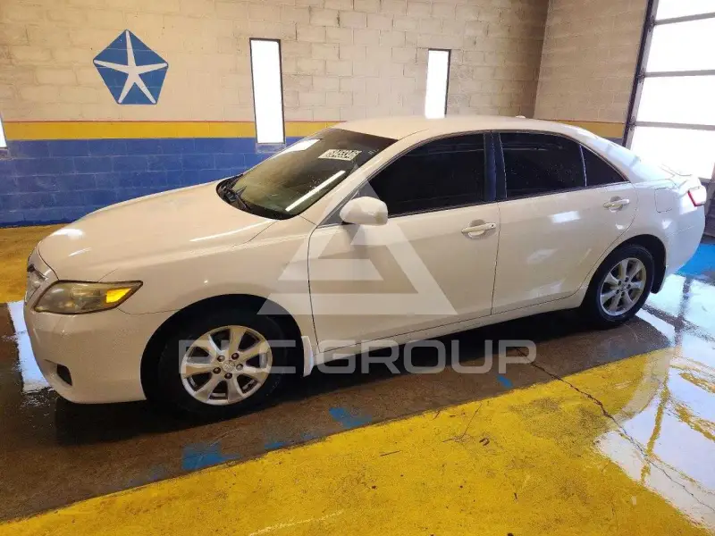 2010 Toyota CAMRY photo