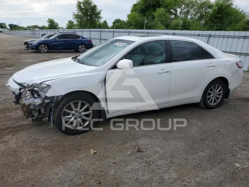 2010 Toyota CAMRY фото
