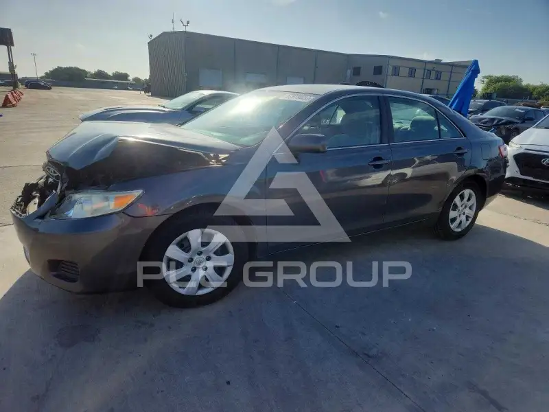 2010 Toyota CAMRY фото