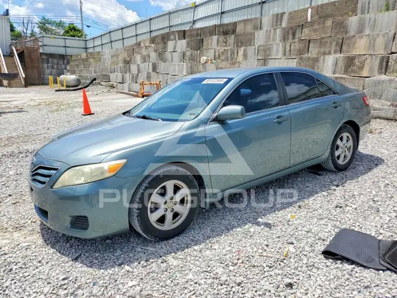 2010 Toyota CAMRY фото