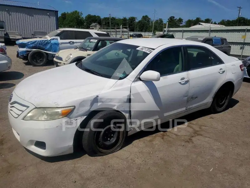 2010 Toyota CAMRY фото
