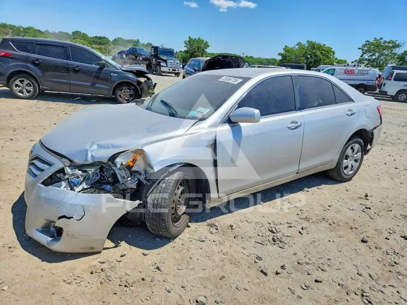 2010 Toyota CAMRY фото
