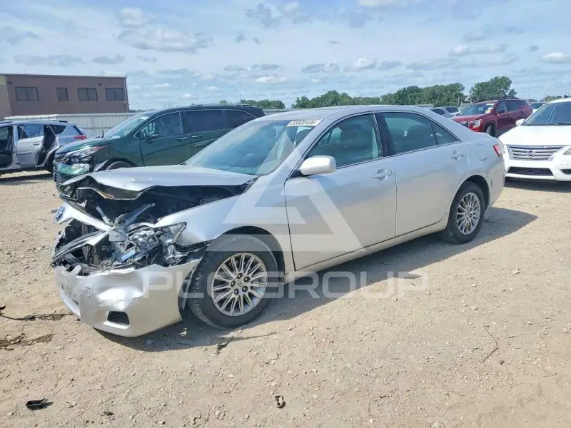 2010 Toyota CAMRY photo