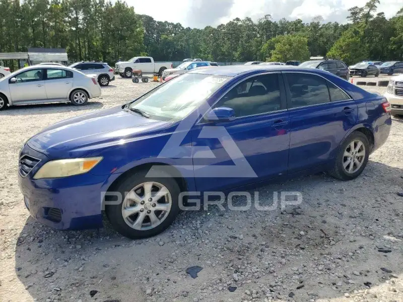 2010 Toyota CAMRY фото