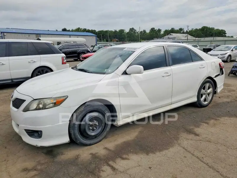 2010 Toyota CAMRY фото
