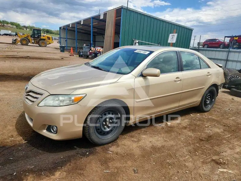 2010 Toyota CAMRY фото