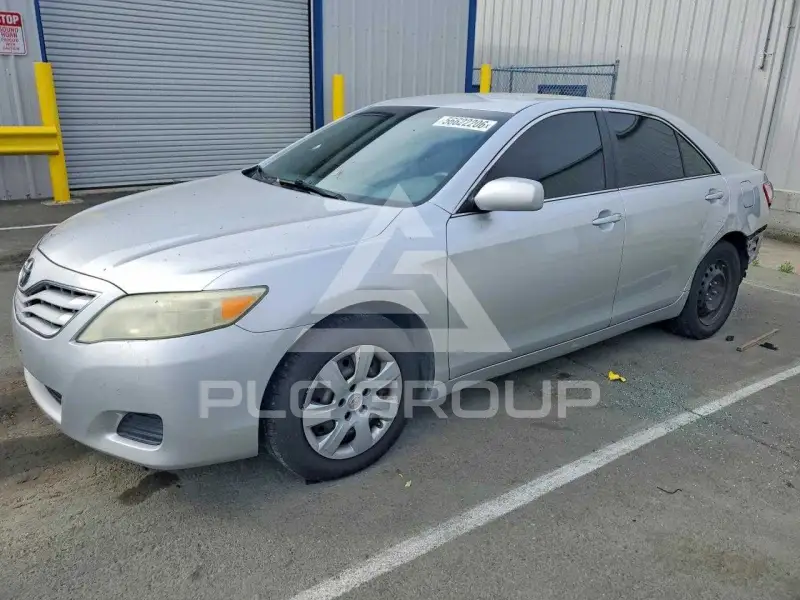 2010 Toyota CAMRY фото
