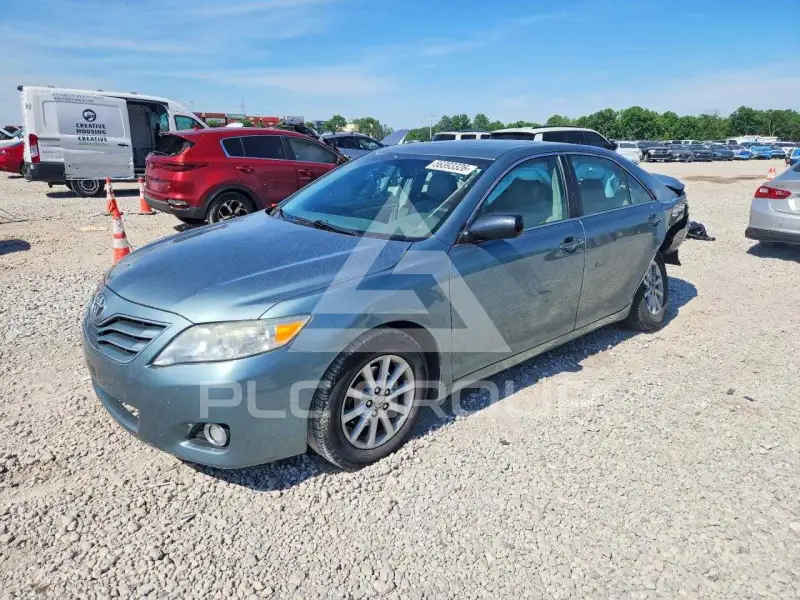 2010 Toyota CAMRY фото