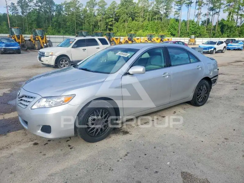 2010 Toyota CAMRY photo