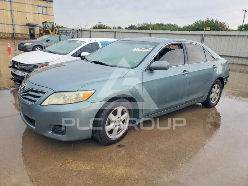 2010 Toyota CAMRY photo