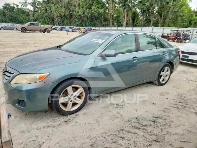 2010 Toyota CAMRY фото