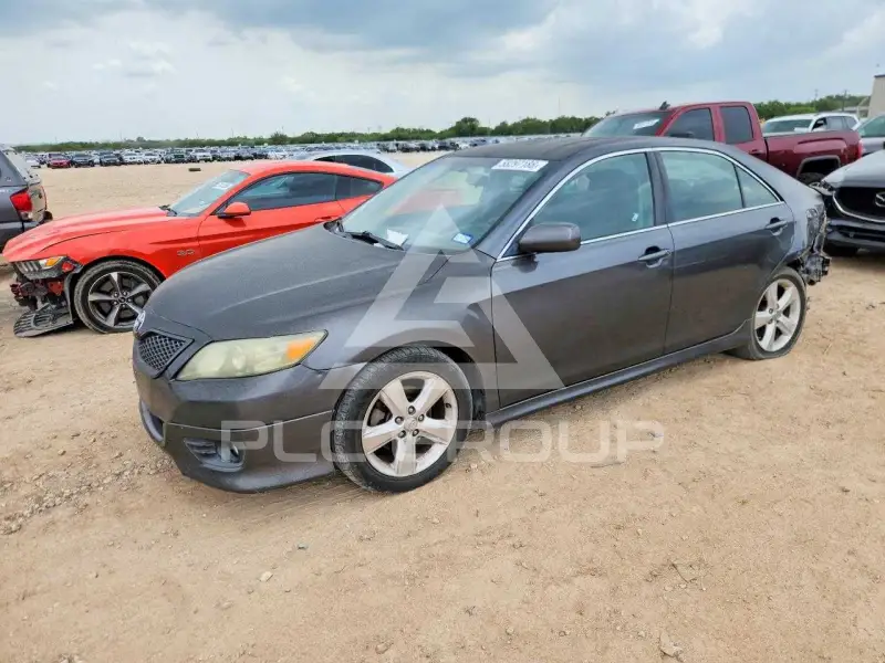 2010 Toyota CAMRY фото