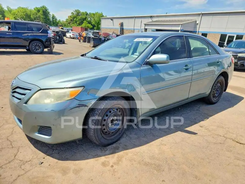 2010 Toyota CAMRY photo