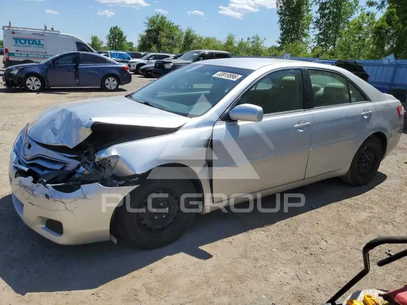2010 Toyota CAMRY фото