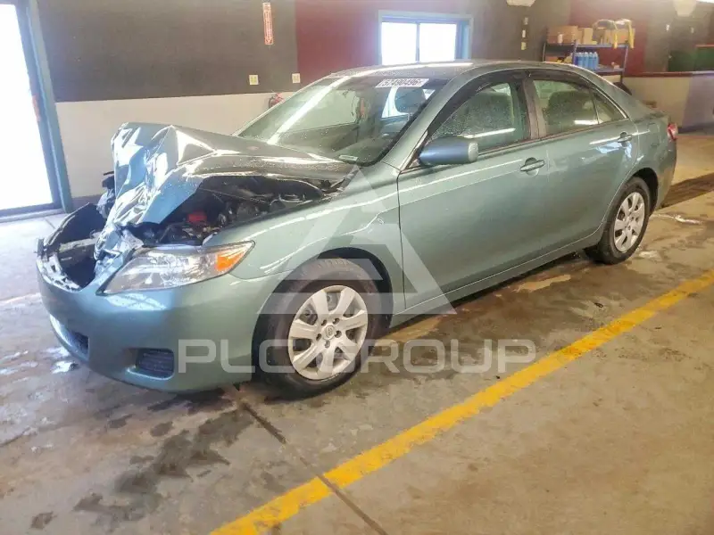 2010 Toyota CAMRY фото