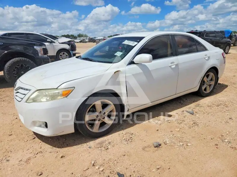 2010 Toyota CAMRY фото