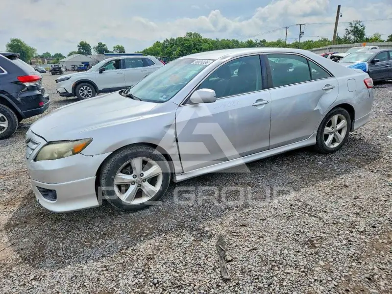 2010 Toyota CAMRY photo